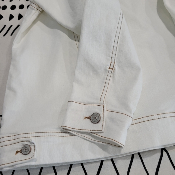 LOGO Lori Goldstein Women' Off White Denim Patchwork Button Front Jacket… - Picture 9 of 14